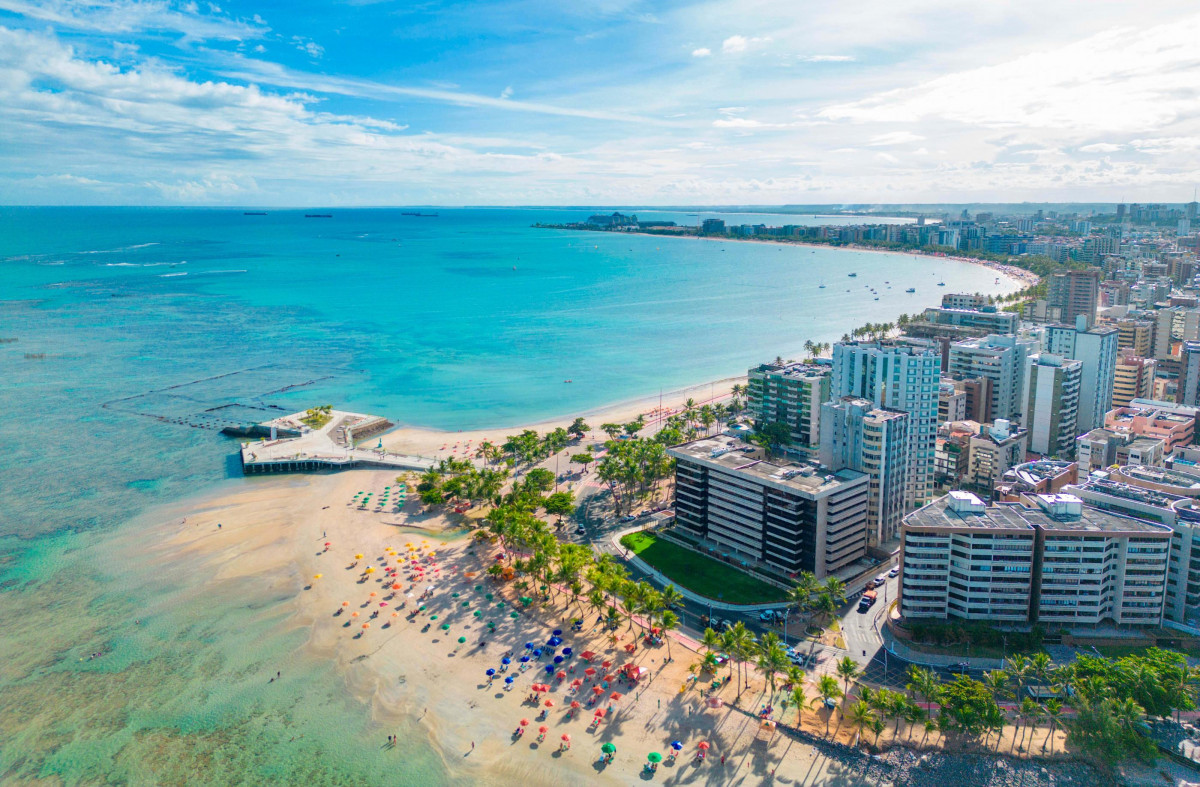 Copa AFIA Alagoas - vista área do mar de Maceió