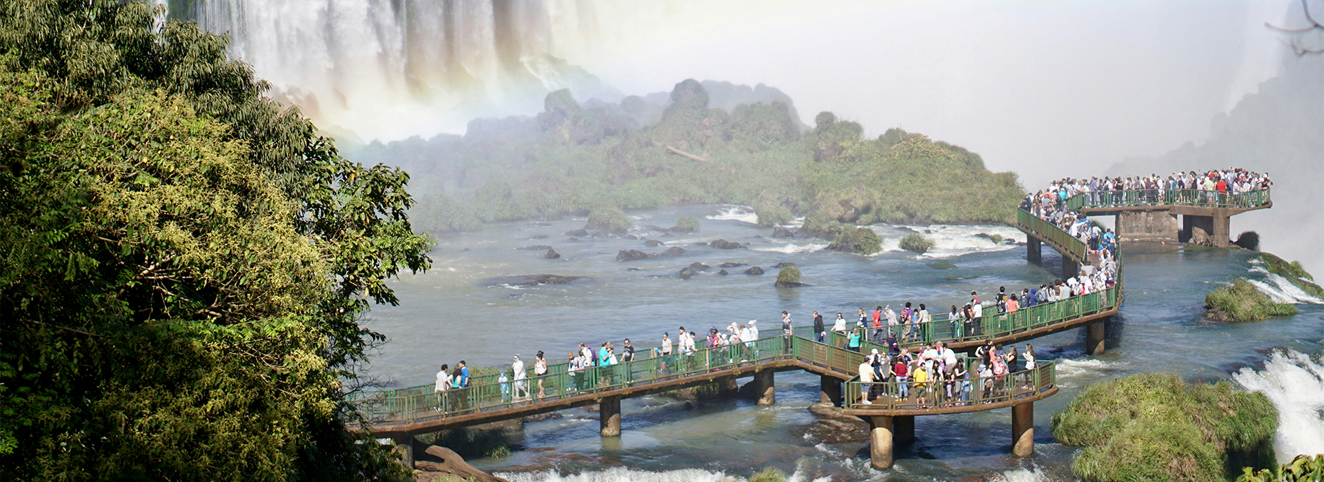 Vista panorâmica das Cataratas do Iguaçu, cidade sede da AFIA World Cup Foz 2026