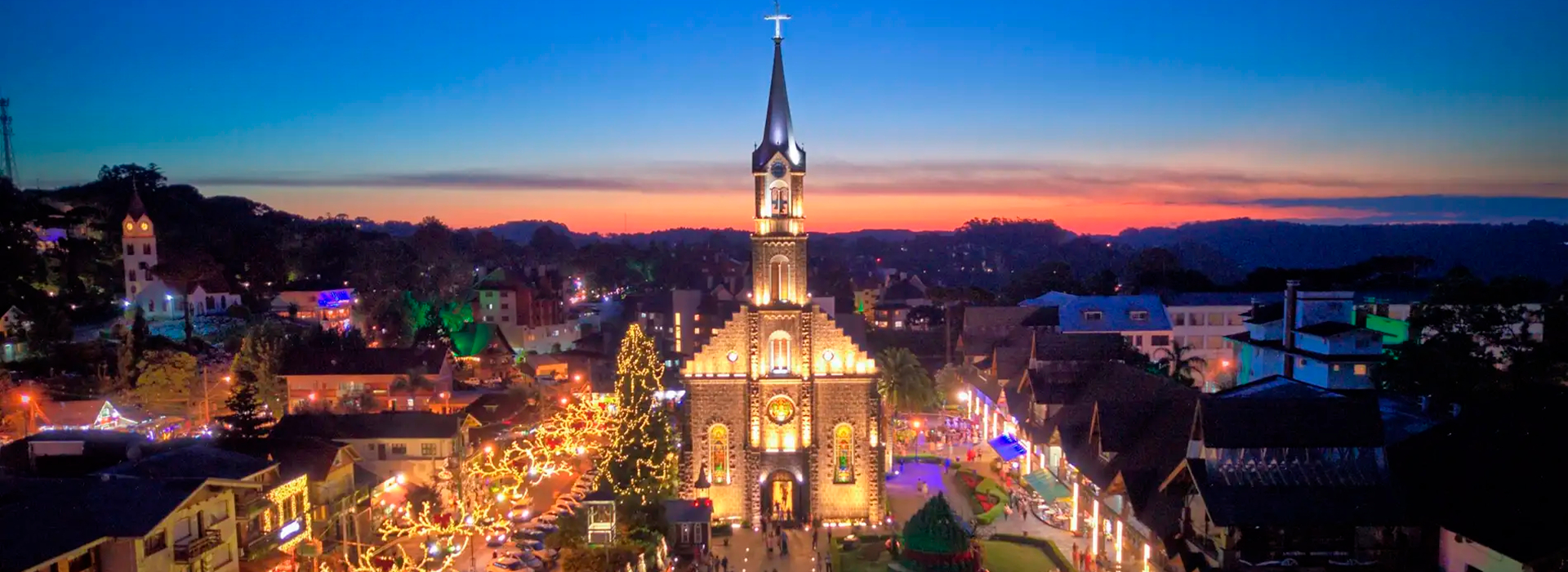 Catedral de Pedra iluminada em Gramado, palco da AFIA World Cup 2027.